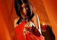 Bollywood Queen Of Erotic Dance Sexy Milf